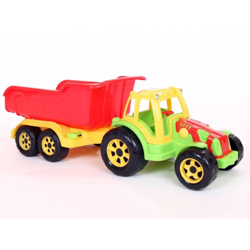 Nagy traktor utánfutóval (343)